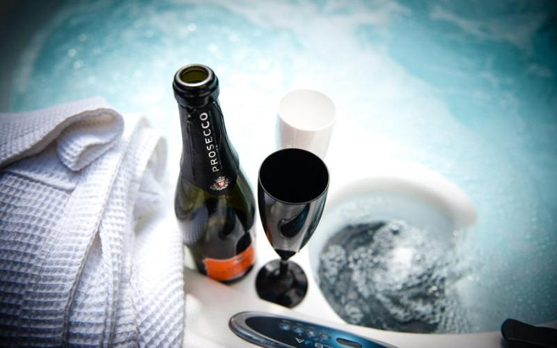 The Retreat, Own Hot Tub, Romantic Escape, Near Lyme Regis Dış mekan fotoğraf