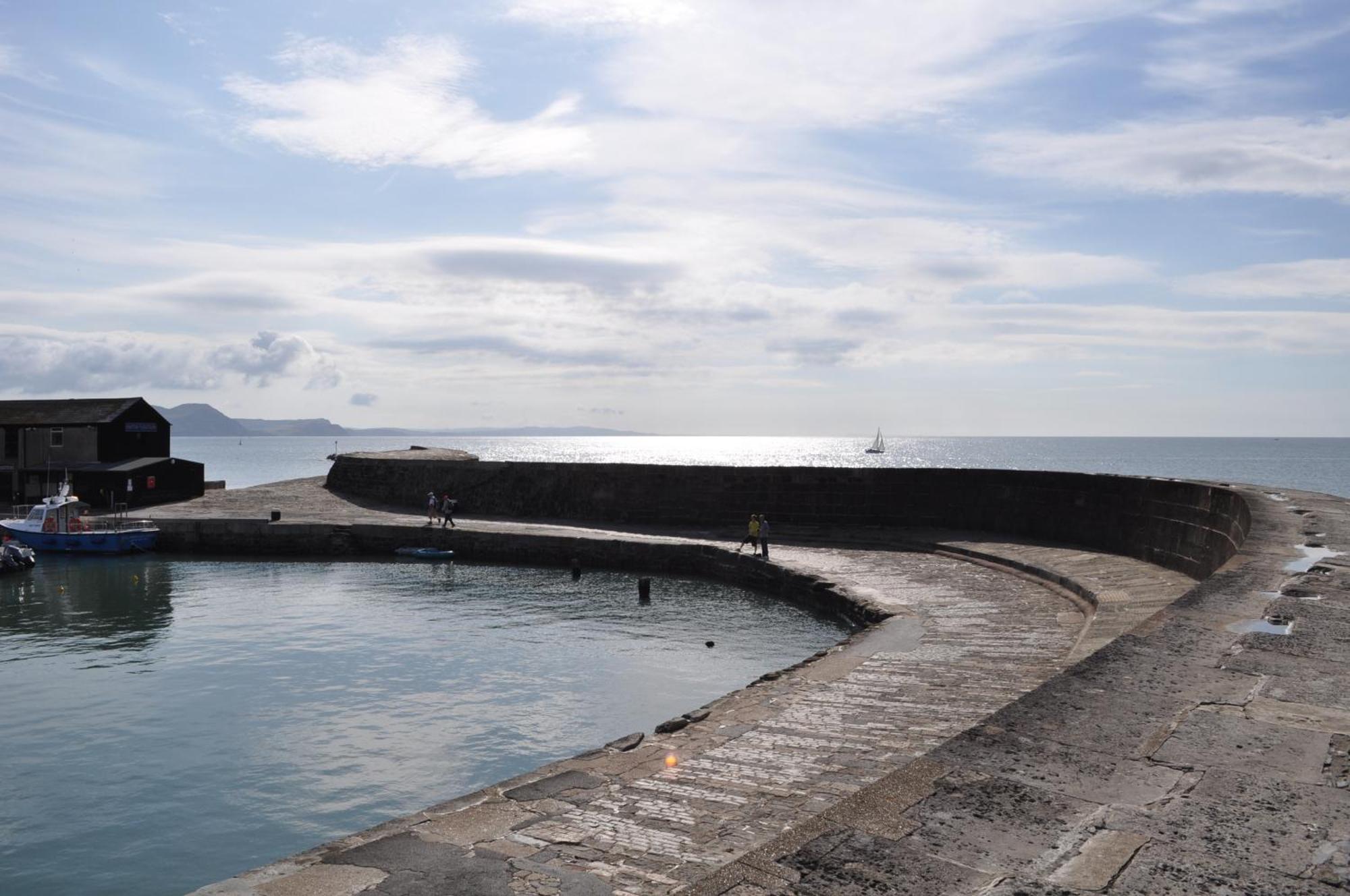 The Retreat, Own Hot Tub, Romantic Escape, Near Lyme Regis Dış mekan fotoğraf